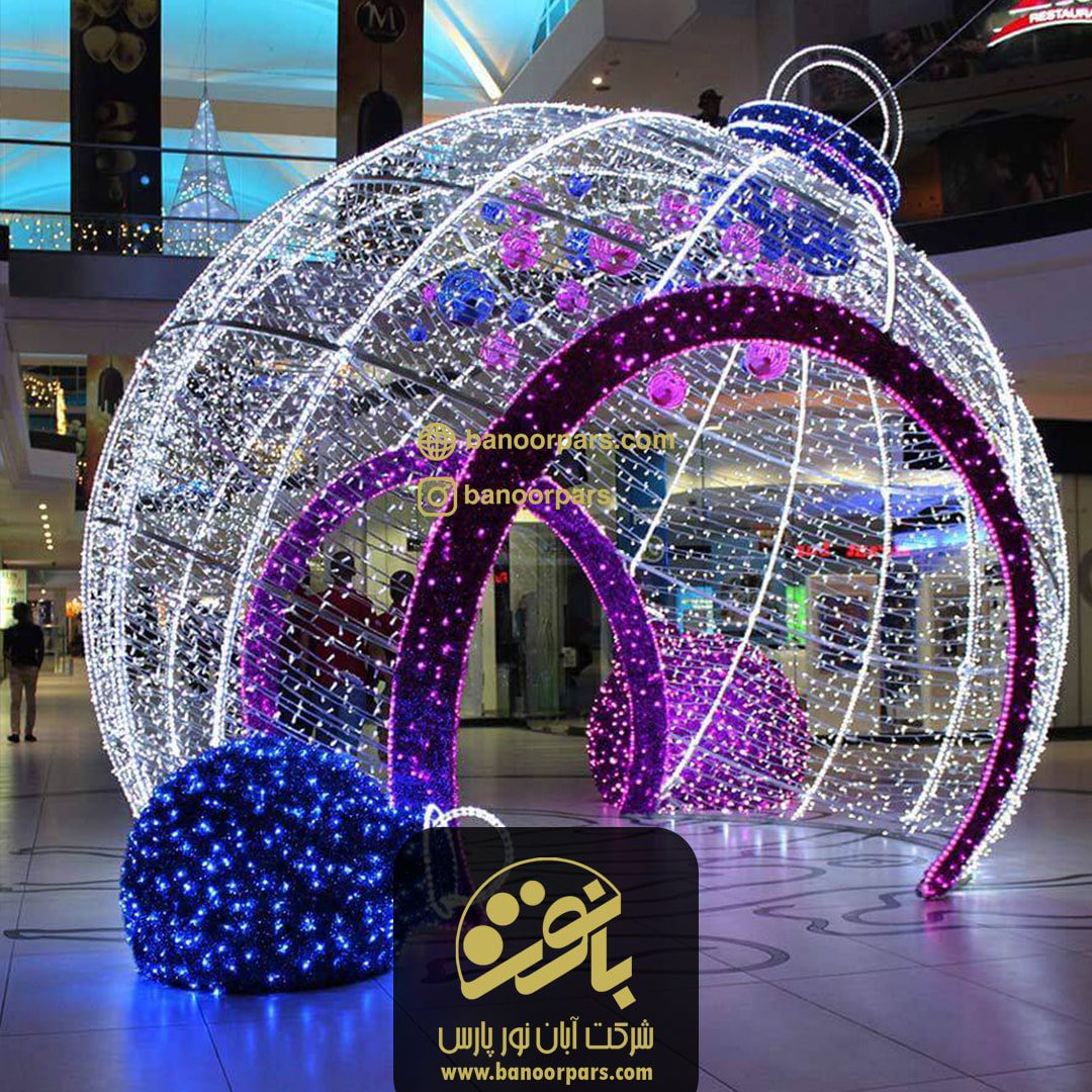 کلبه نورانی پاساژ یا مراکز خرید برای جذب مشتری و عکس گرفت مشتری ها ترکیبی از ریسه های ال ای دی سوزنی سفید یخی ، صورتی و آبی