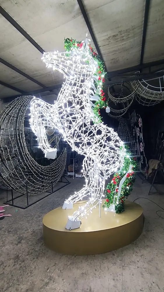 المان-نوری-اسب-کریسمس